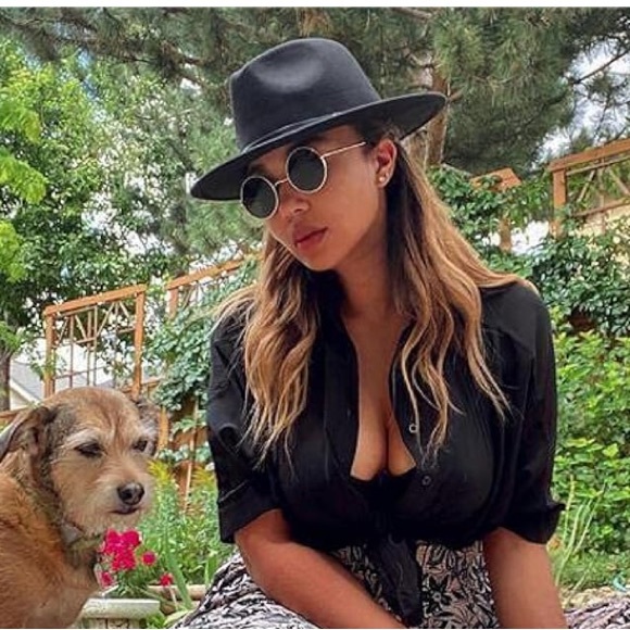 Stylish Black Wide-Brim Fedora Hat